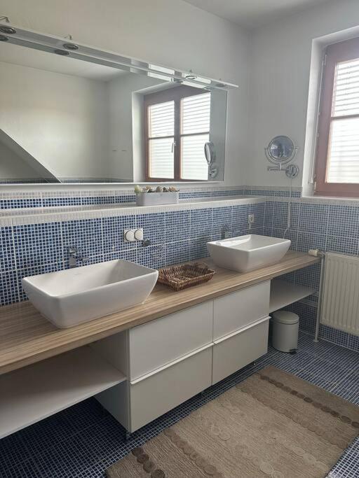Freundliche Wohnung Naehe Weinstrasse Fuer 5 Personen Wagna Экстерьер фото